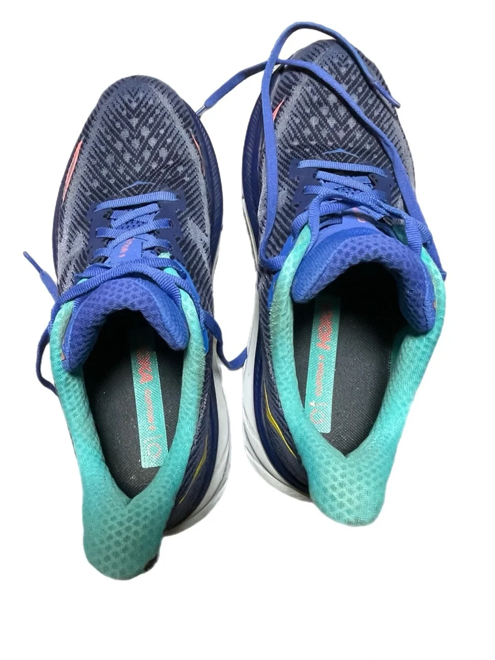 Hoka women’s clifton